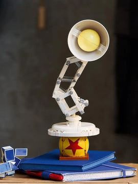 Creative Cartoon 2025 Lamp Room Decor 613PCS Building Set Toy for Home Living Girls Boys Christmas Gifts