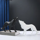 Nordic Geometric Wolf Statue – Modern Resin Animal Figurine for Home, Office & Living Room Decor