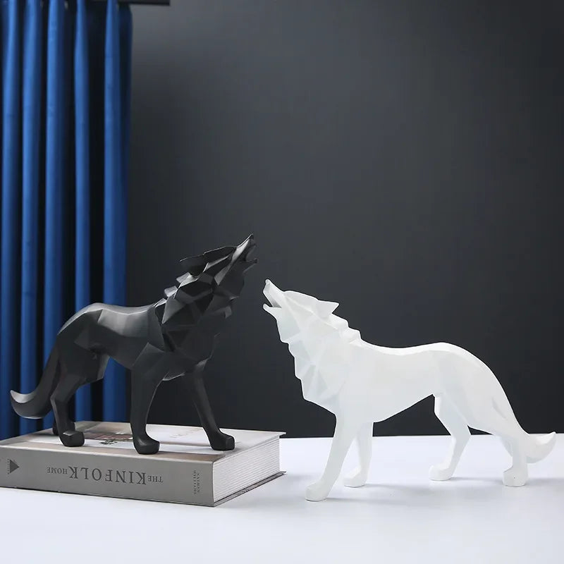 Nordic Geometric Wolf Statue – Modern Resin Animal Figurine for Home, Office & Living Room Decor