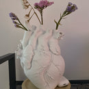 Heart Shape Resin Flower Vase For Desktop And Home Decoration